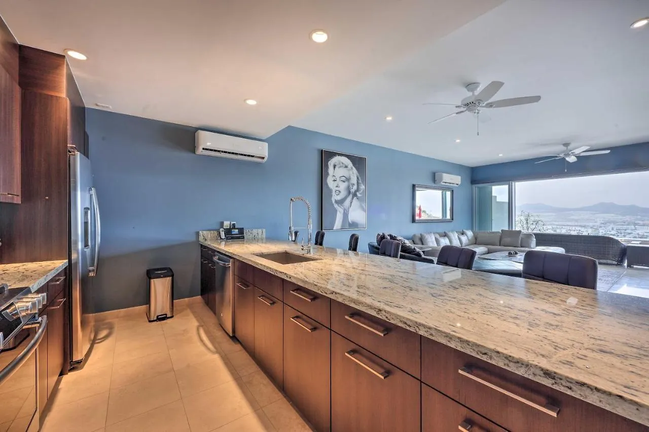 Luxe Mtn Top Retreat With Pool Access And Sea View! Кабо-Сан-Лукас 0*,  Мексика